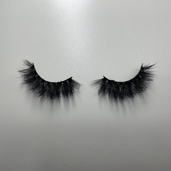 Heartbreaker Mink Reusable False Eyelashes - Picture 3 of 4